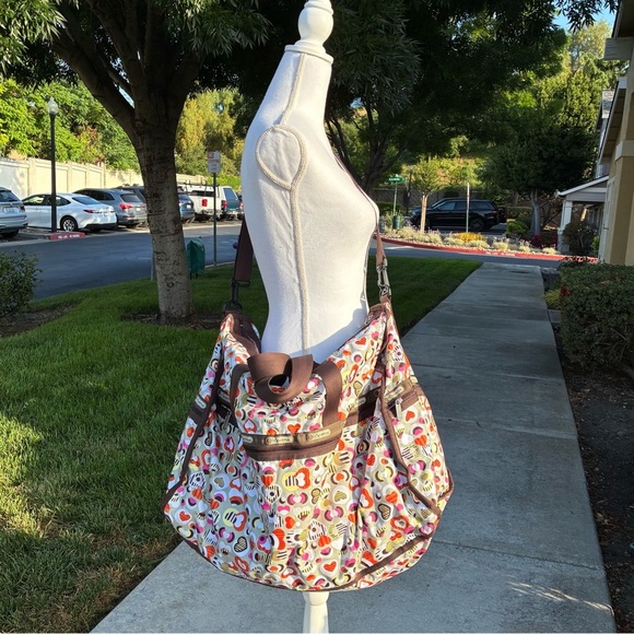 LeSportSac Hearts Everywhere Extra Large Weekender Duffel - Picture 1 of 14
